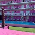 Casa Roz - Cactus Hostel *