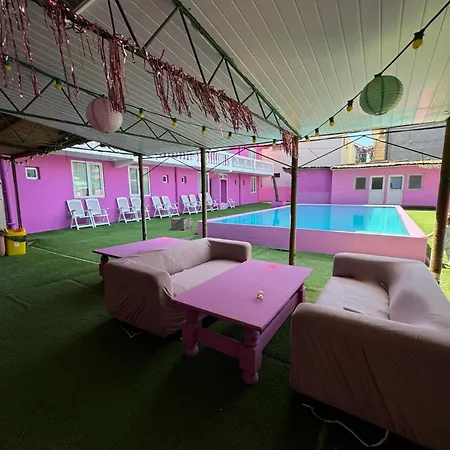 旅馆 Casa Barbie Costinesti - Oferim Intrare Gratuita La Nibiru Si Este La Doar 3 Min Pe Jos *