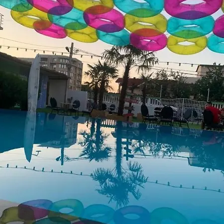 بيت شباب Casa Barbie *