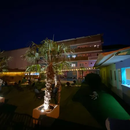Casa Barbie Costinesti - Oferim Intrare Gratuita La Nibiru Si Este La Doar 3 Min Pe Jos 旅馆 *